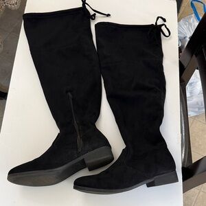 Women's Black Knee-High Boots 9